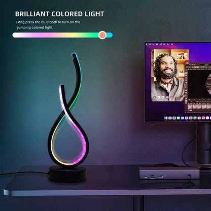 Lampada da scrivania a LED moderna con alimentazione USB™️