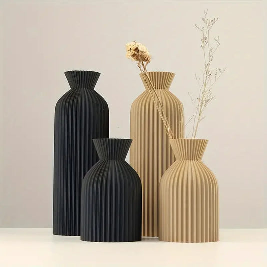 Elegant Black Plastic Vase™️